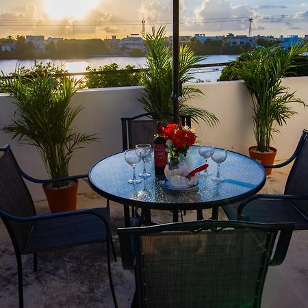 Sunset Isla Mujeres Aparthotel ภายนอก รูปภาพ